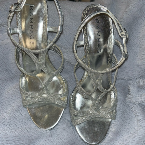 Rampage Women’s Silver Glitter, 7 1/2M like new - Picture 5 of 10